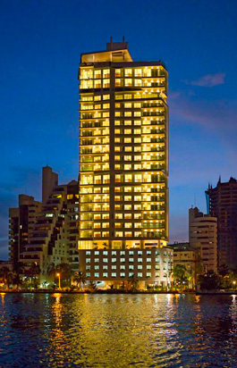 Foto Nocturna Edificio Bahia 419